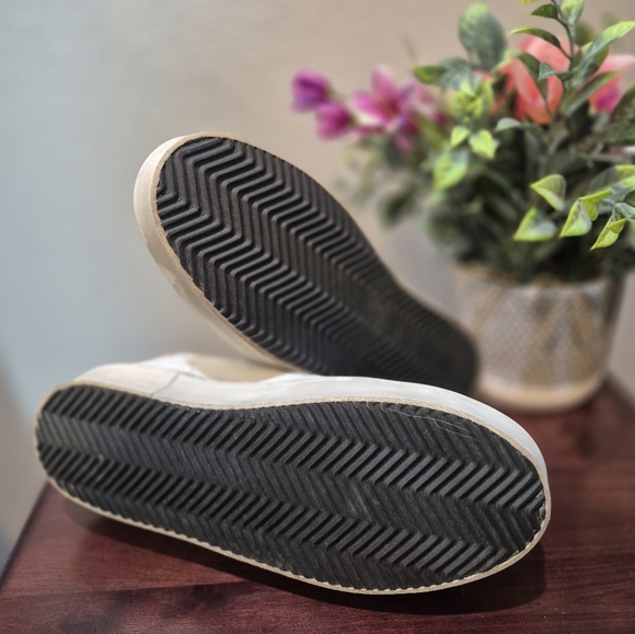 Golden Goose Super Star Womens Sneaker Size 38 New Condition - Picture 7 of 9